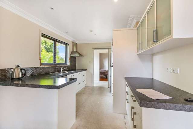 1 Glendale Drive Dinsdale_3