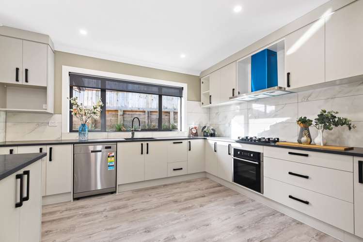 16 Waireka Road Rototuna North_10