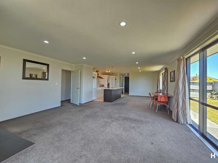 38 Arnott Heights Greymouth_10