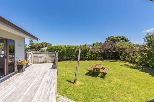 7 Adrian Grove Waikanae Beach_4