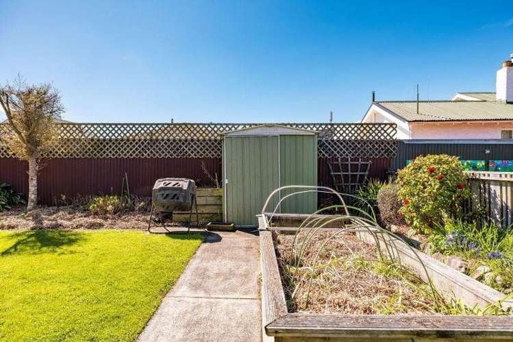 132 Queen St Waimate_12