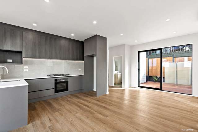 23B Cassandra Grove Totara Vale_2