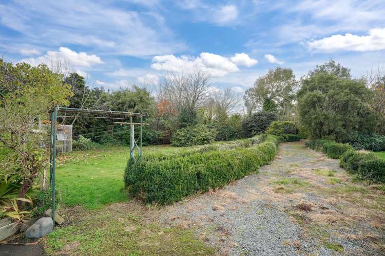 215 Rakahouka Grove Bush Road Winton Surrounds_37