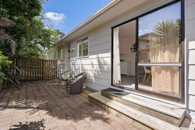 52 Glengarry Road Glen Eden_2
