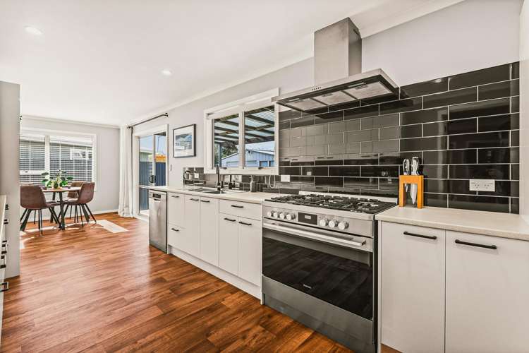 16 Foster Terrace Onekawa_5
