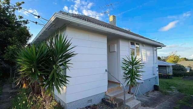 Charming 3BR Home in Mount Roskill