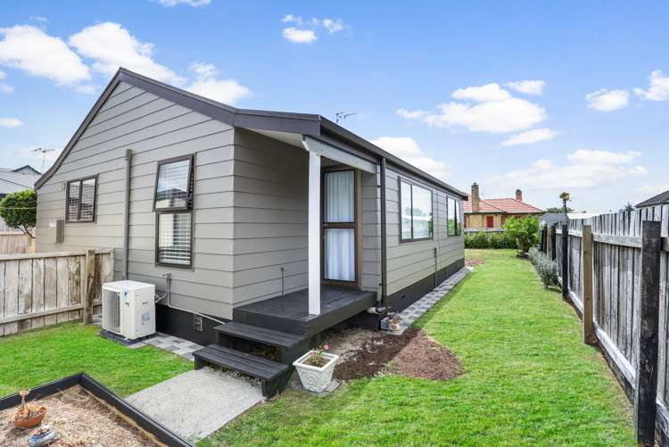 81b Albert Street Hamilton East_13