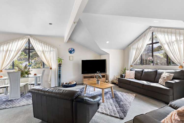 1/51 Noeleen Street Glenfield_2