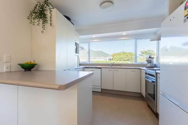 5A Beachwater Grove Paraparaumu Beach_3