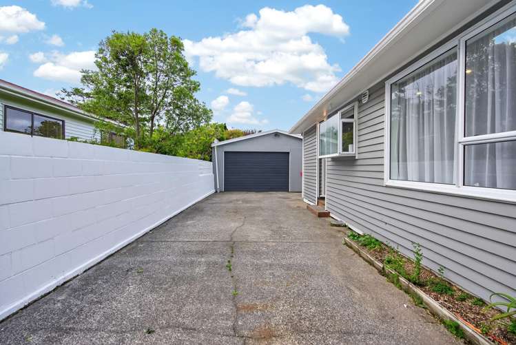 23 Russell Road Wainuiomata_18