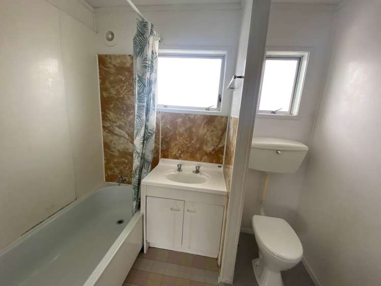 1/13 Sharland Avenue Manurewa_6