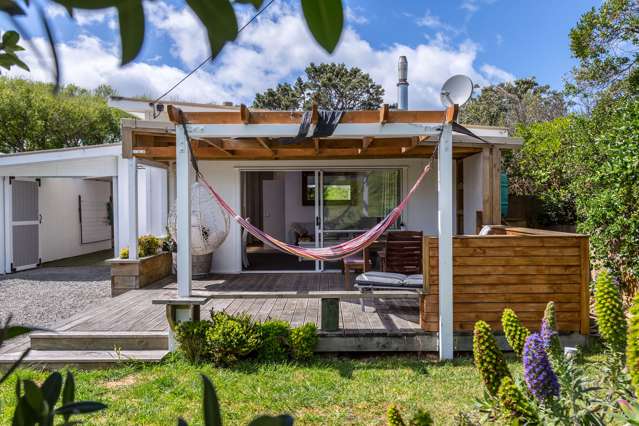 67 Whangaimoana Beach Road Pirinoa_1