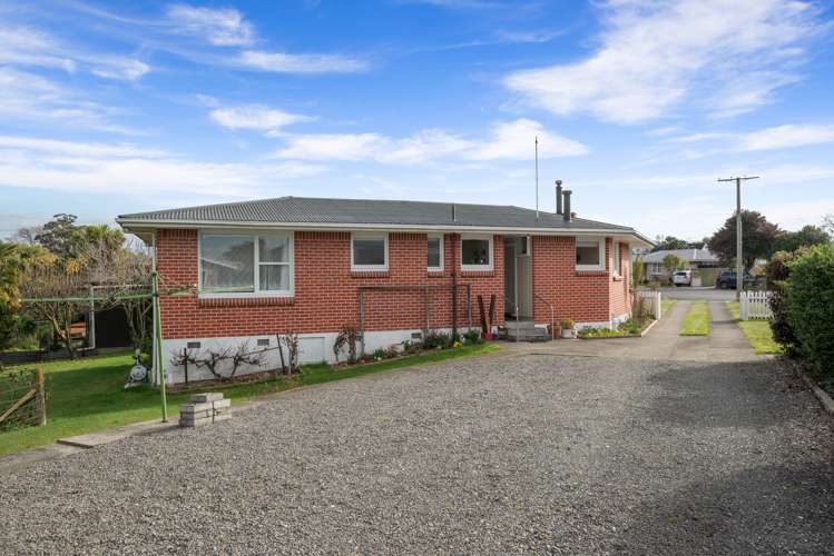 8 Ruthken Crescent Springlands_21
