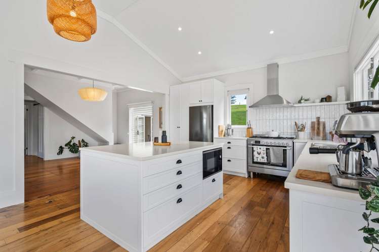 221 Mountain Road Maungaturoto_16