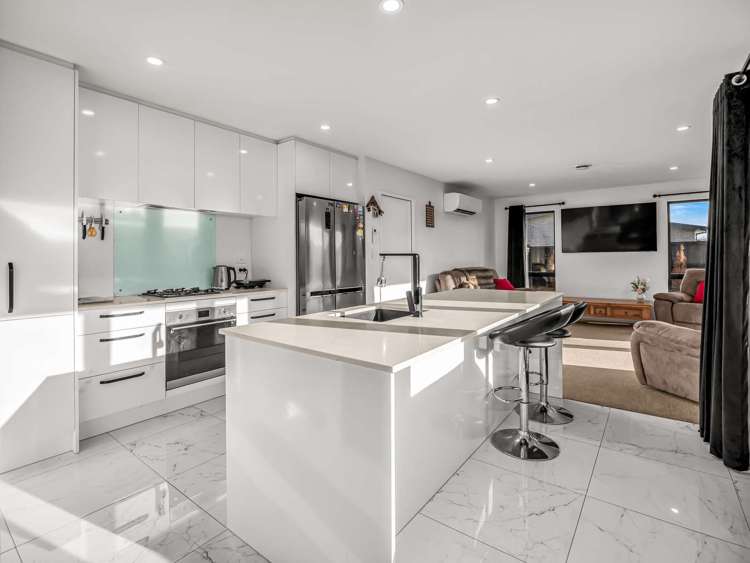 15b Strowan Avenue Elgin_2