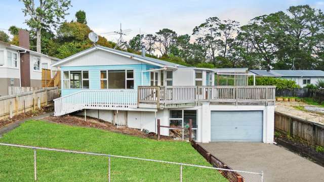 Deceased Estate – Prime Birkdale Opportunity w...