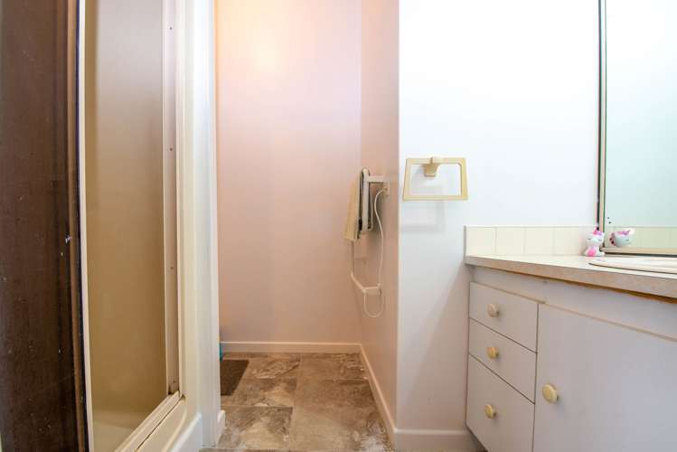 35 Robertson Street Glenholme_10