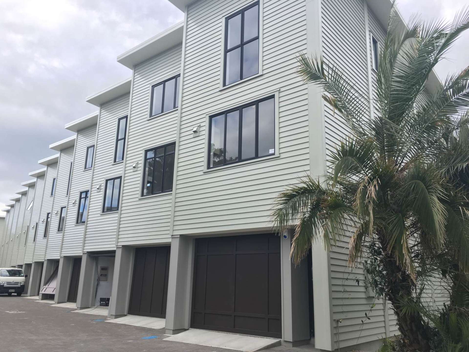 4/17 Lyon Avenue Mount Albert_0