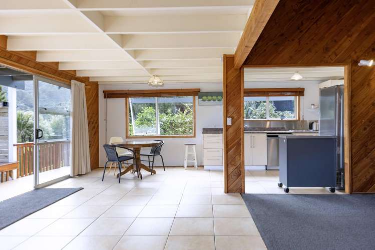 51 Seaview Road Piha_9