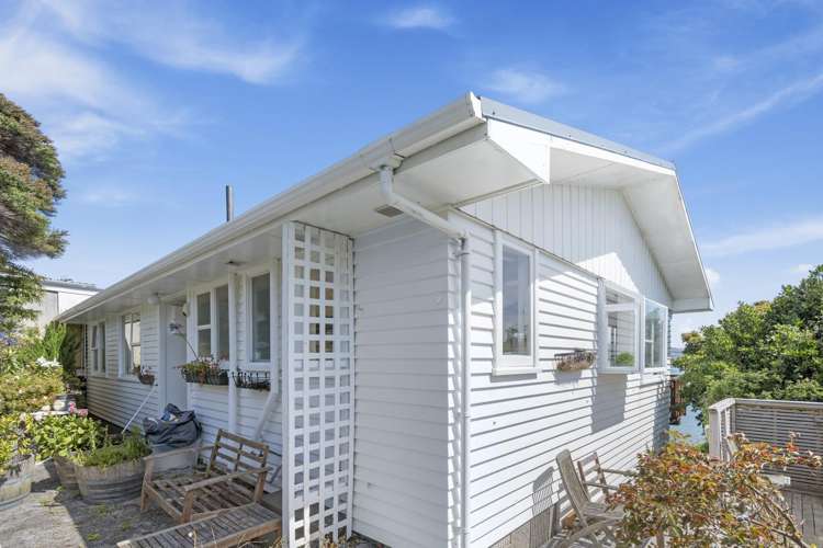 36 Roys Road Plimmerton_23