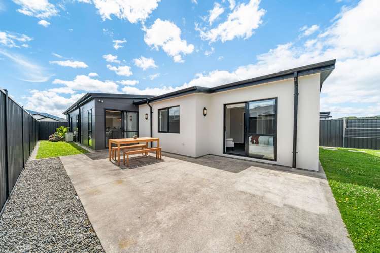 19 Te Kaeaea Crescent Wallaceville_29