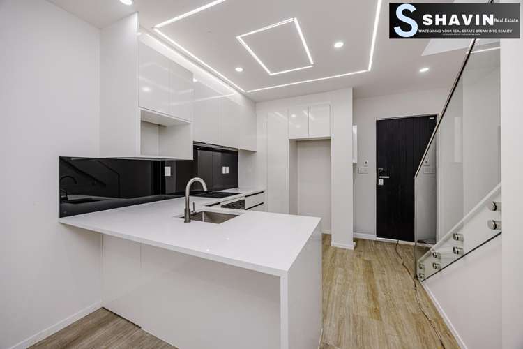 84 Kirkbride Road Mangere_16