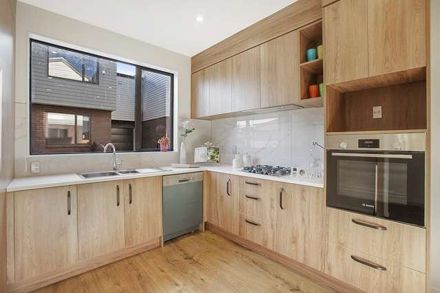 8 Totara Haeata Lane Flat Bush_2