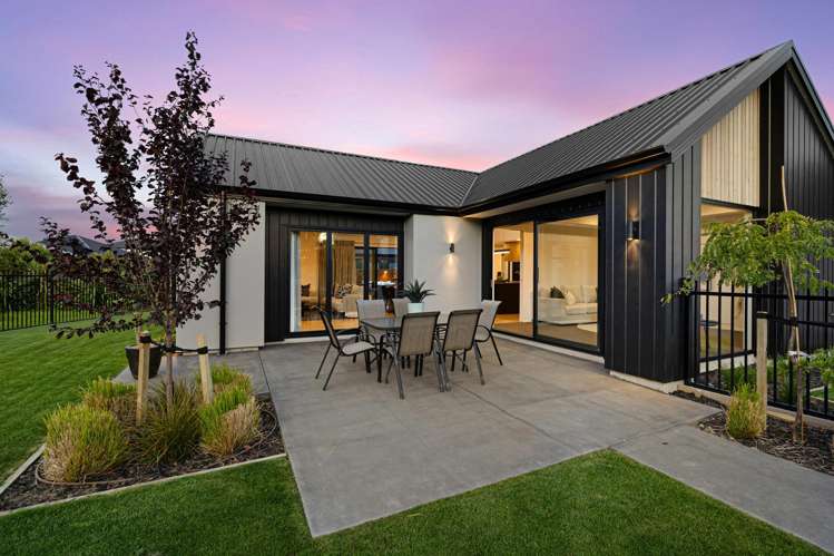 8 Kirkland Crescent Harewood_24