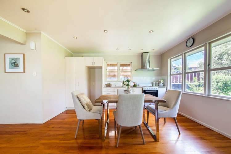 90 Vodanovich Road Te Atatu South_10