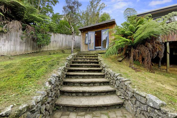 6 Serenity Grove Maoribank_13