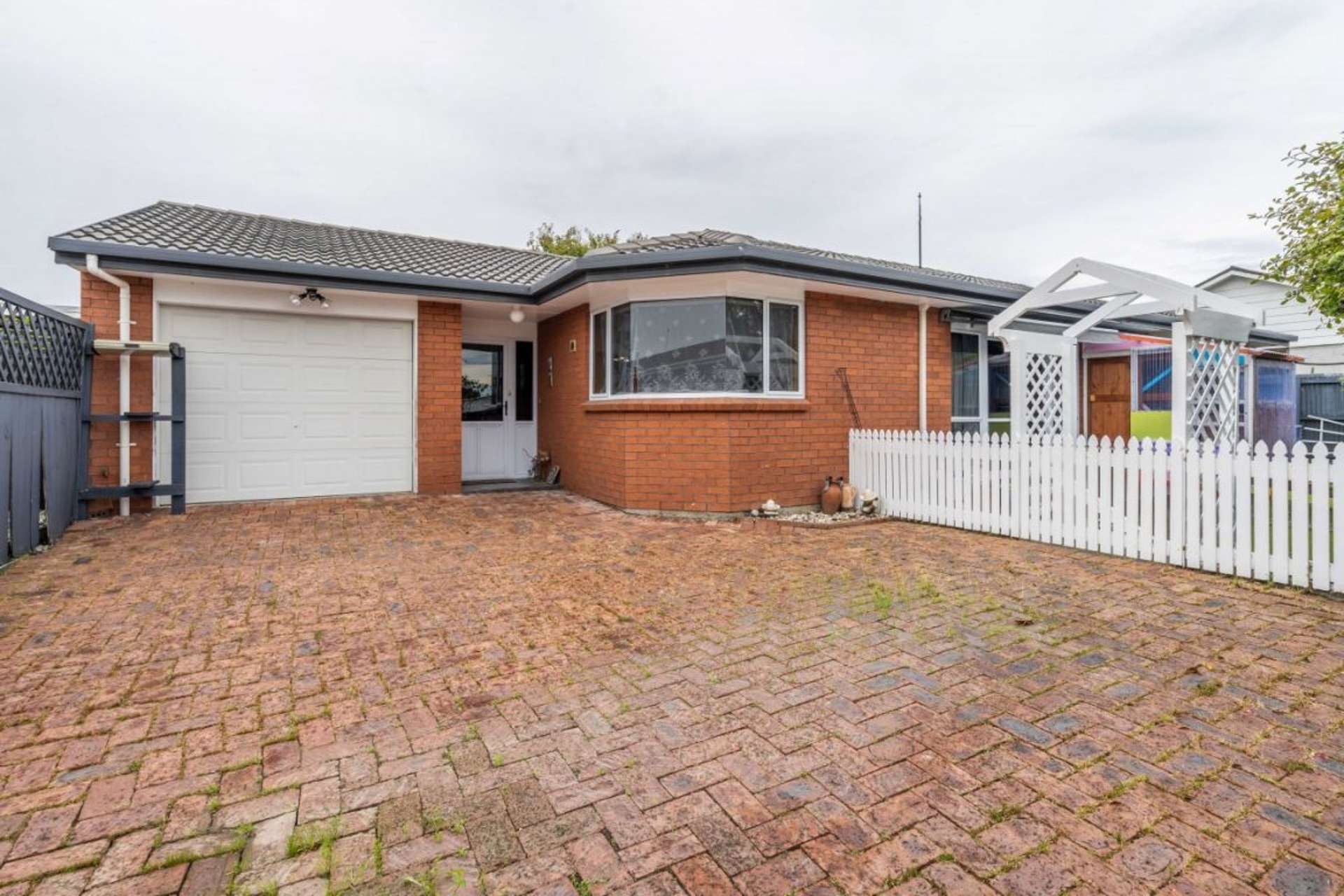 784 Queens Drive Waikiwi_0