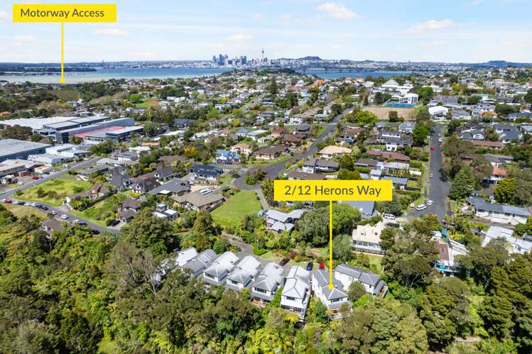 2/12 Herons Way Northcote_17