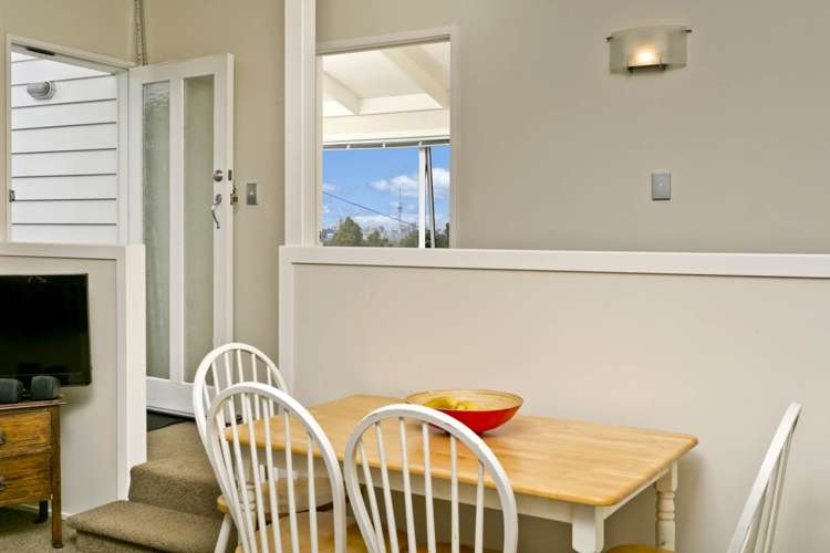 2/250 Onewa Road Birkenhead_11