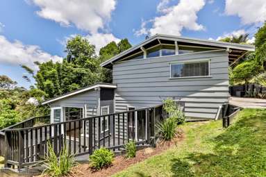 100 Huia Road_1