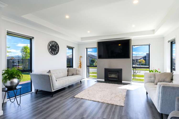 17 Catalina Crescent Burleigh_10
