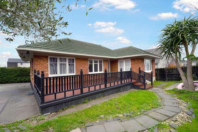 Timeless Charm- Solid, Sunny and Single level