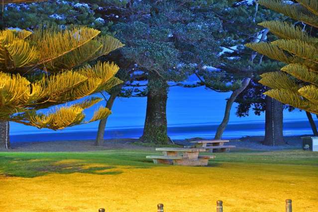 Modern Beachside Townhouse – Fully Furnished