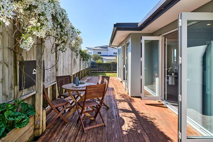 89 Downing Street Crofton Downs_24