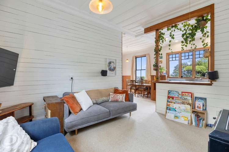 716 Coast Road Warrington_11