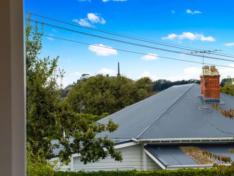 4 Bloomfield Place Epsom_23