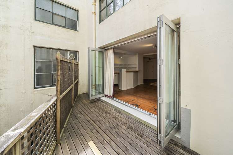 8j Egmont Street Te Aro_11