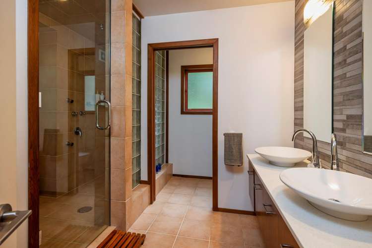 109 Huia Road Titirangi_14