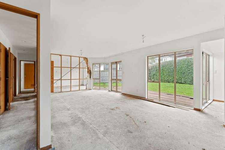 2/2 East Coast Road Milford_10