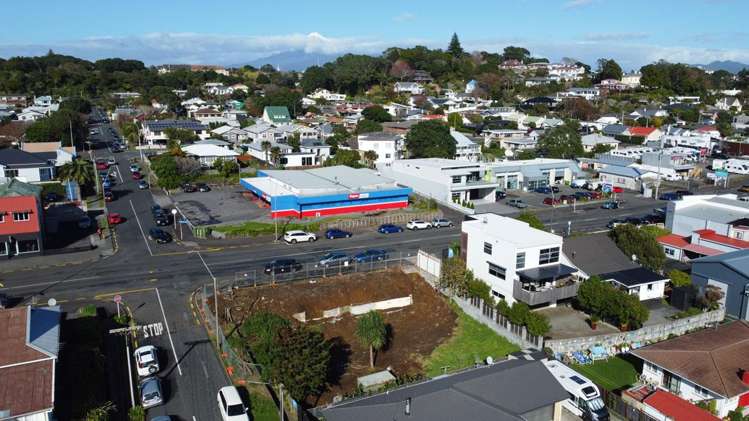 240 Devon Street West New Plymouth Central_8