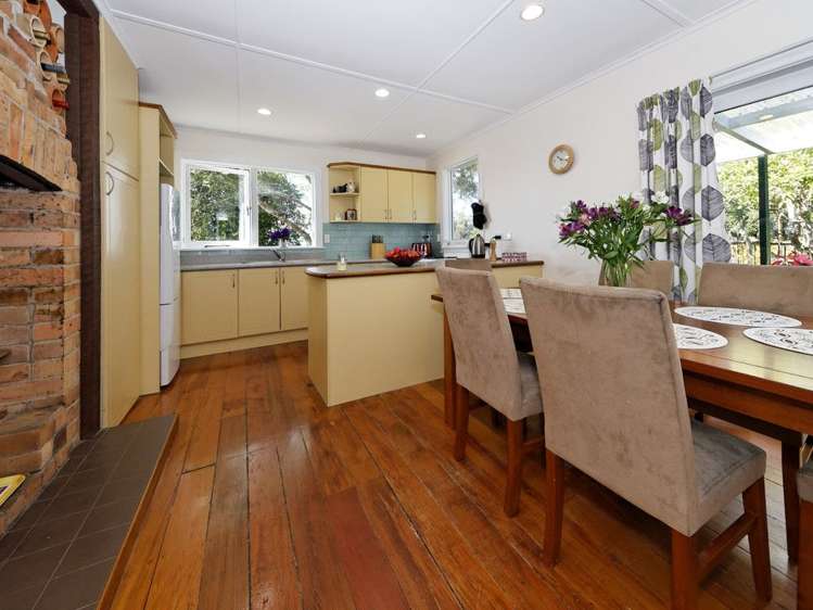 198 Golf Road Titirangi_3