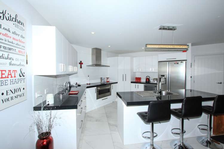 56 Sunrise Drive Seaward Bush_2