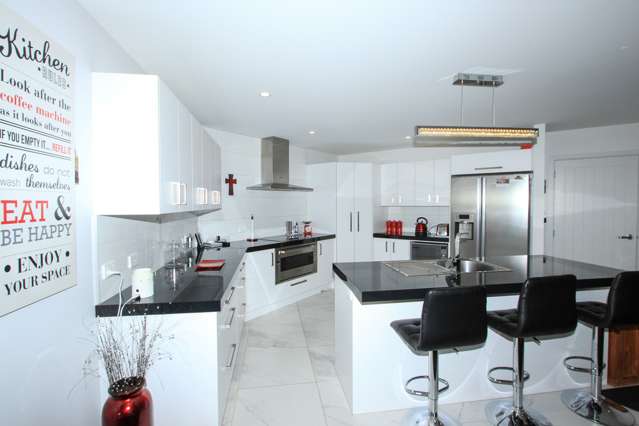 56 Sunrise Drive Seaward Bush_2