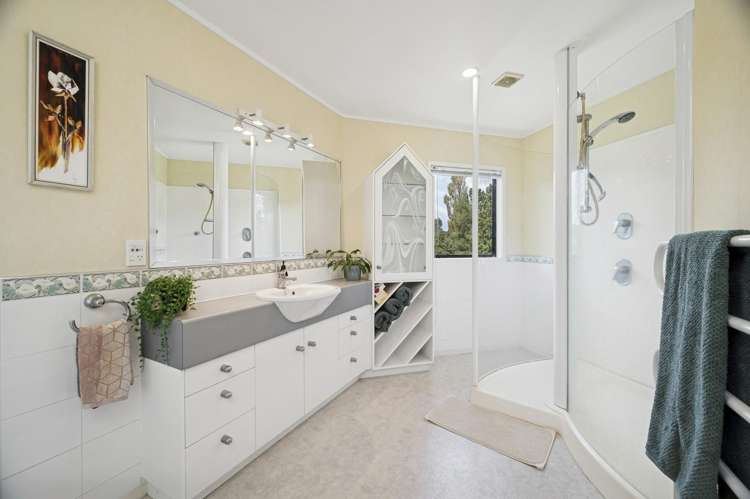 137 Okere Road Okere Falls_17