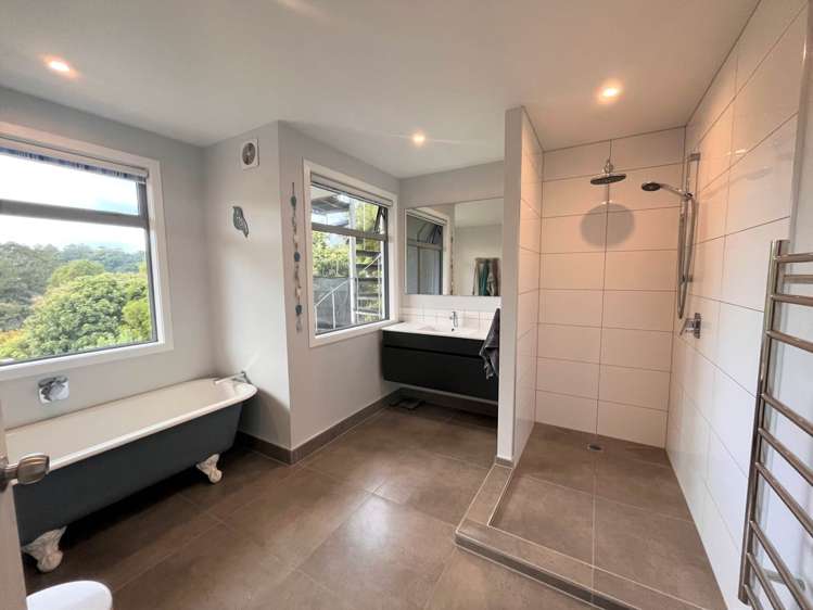 72 Laingholm Drive Laingholm_14