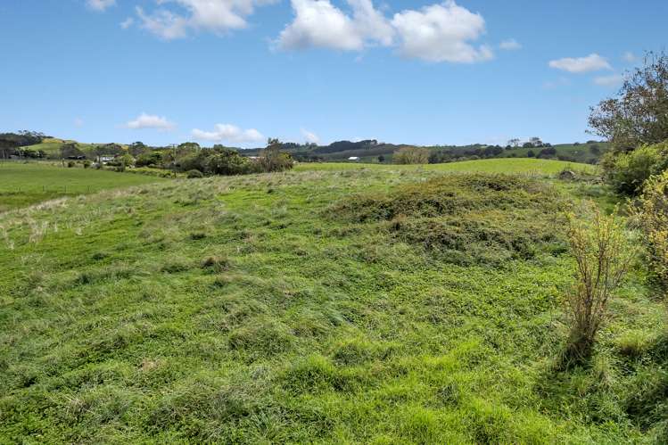 121 Taipuha Station Road Otamatea Surrounds_35